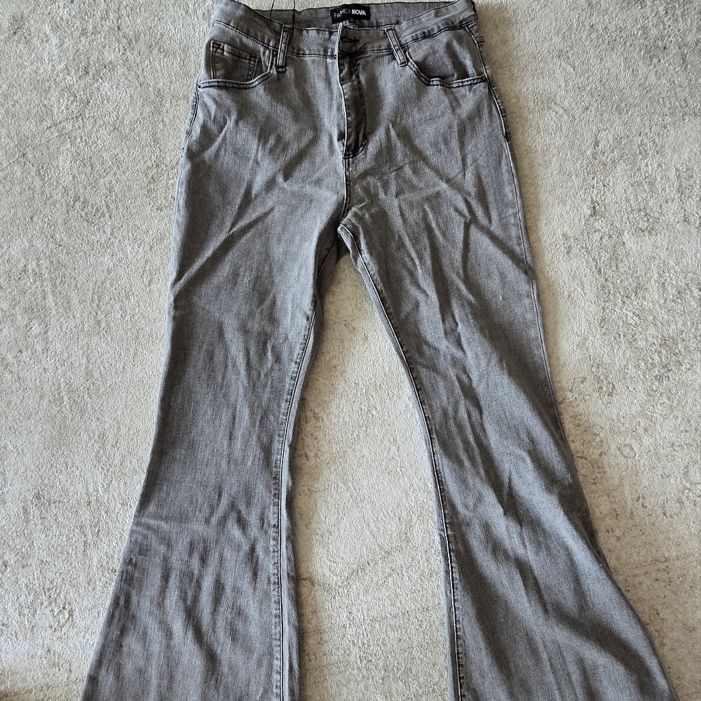 Fashion nova rodeo flare jeans